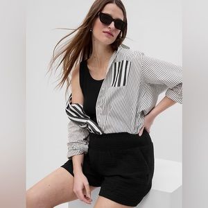 GAP Maternity Crinkle Gauze Smocked Shorts - S